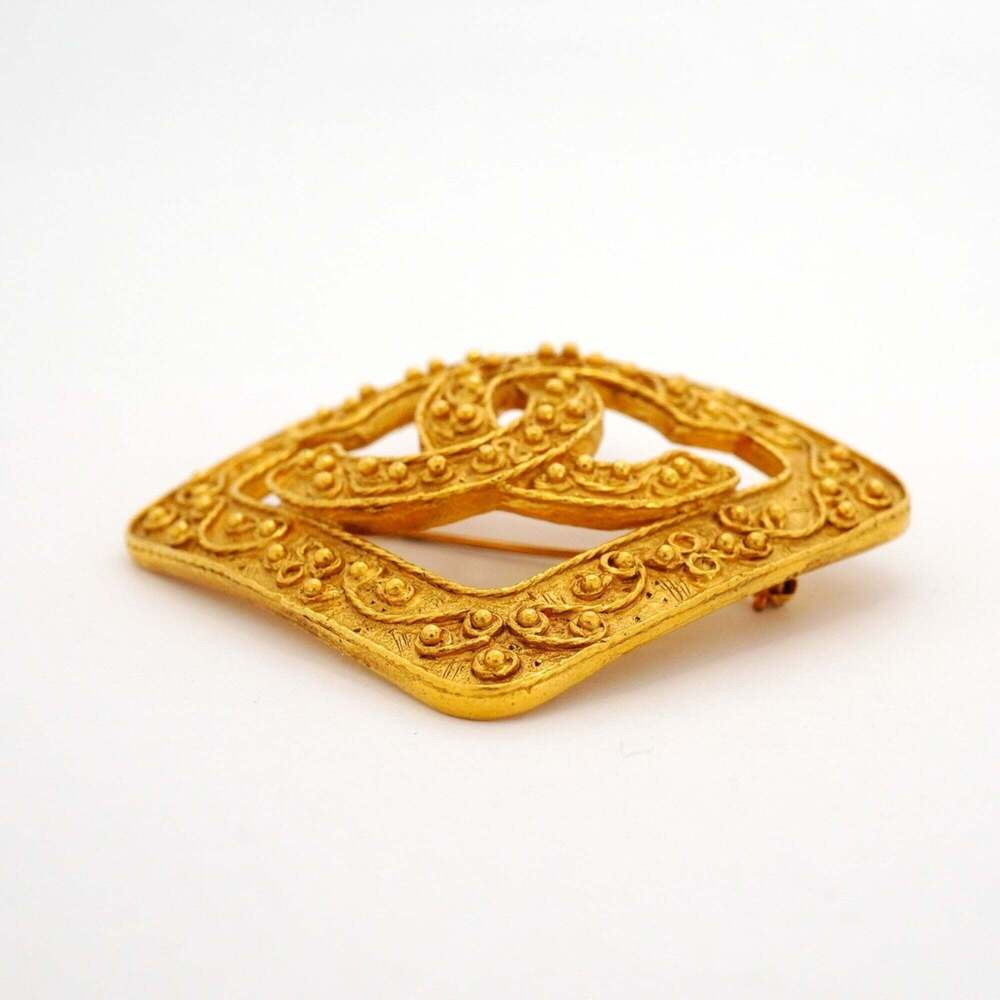 CHANEL Gold Diamond Logo Brooch - Picture 3 of 8